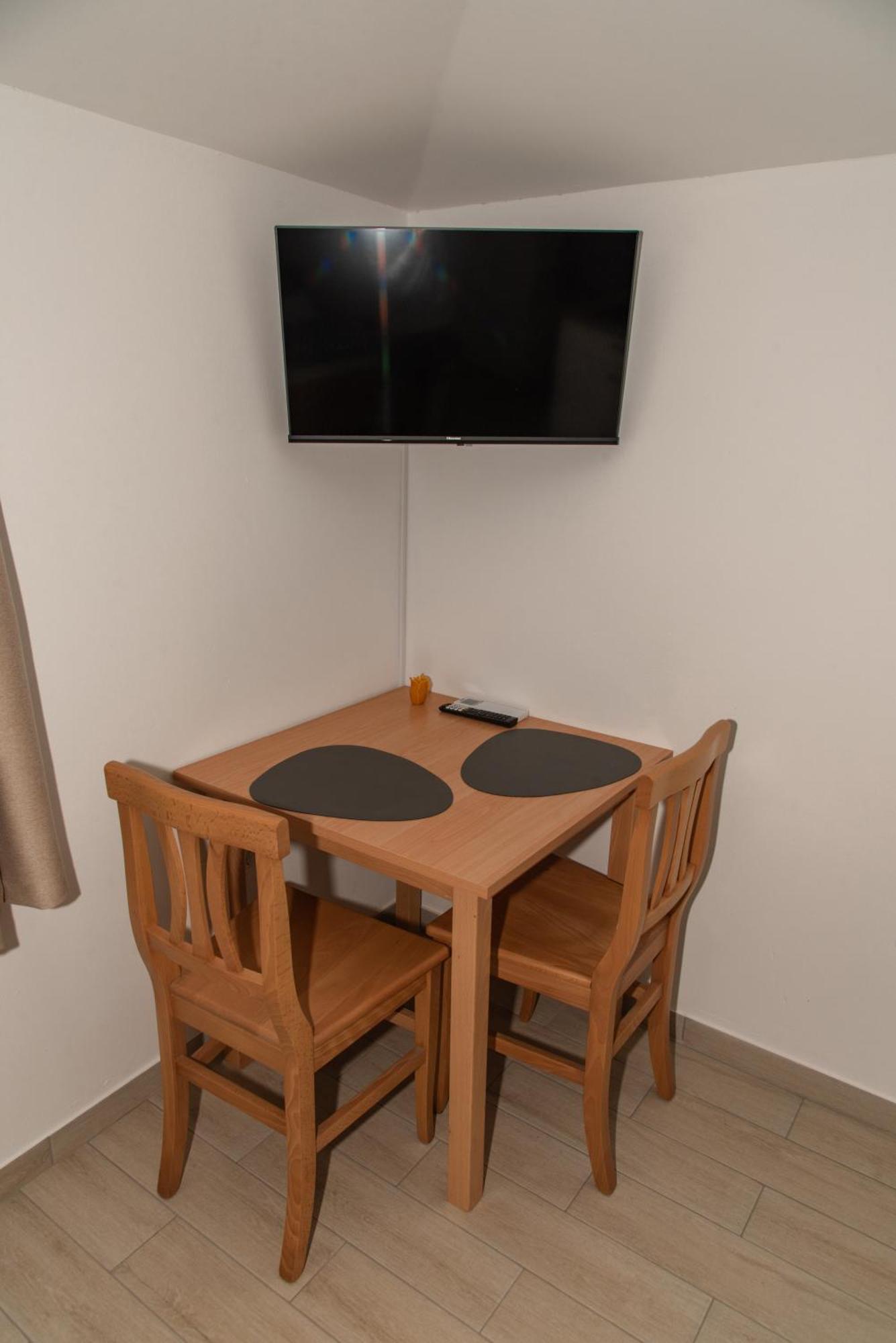 Kanal Apartmaji Tinta מראה חיצוני תמונה