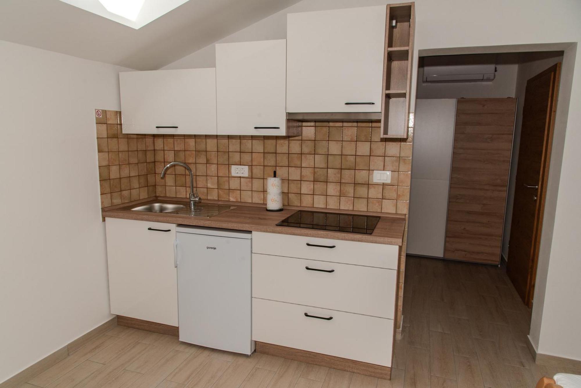 Kanal Apartmaji Tinta מראה חיצוני תמונה