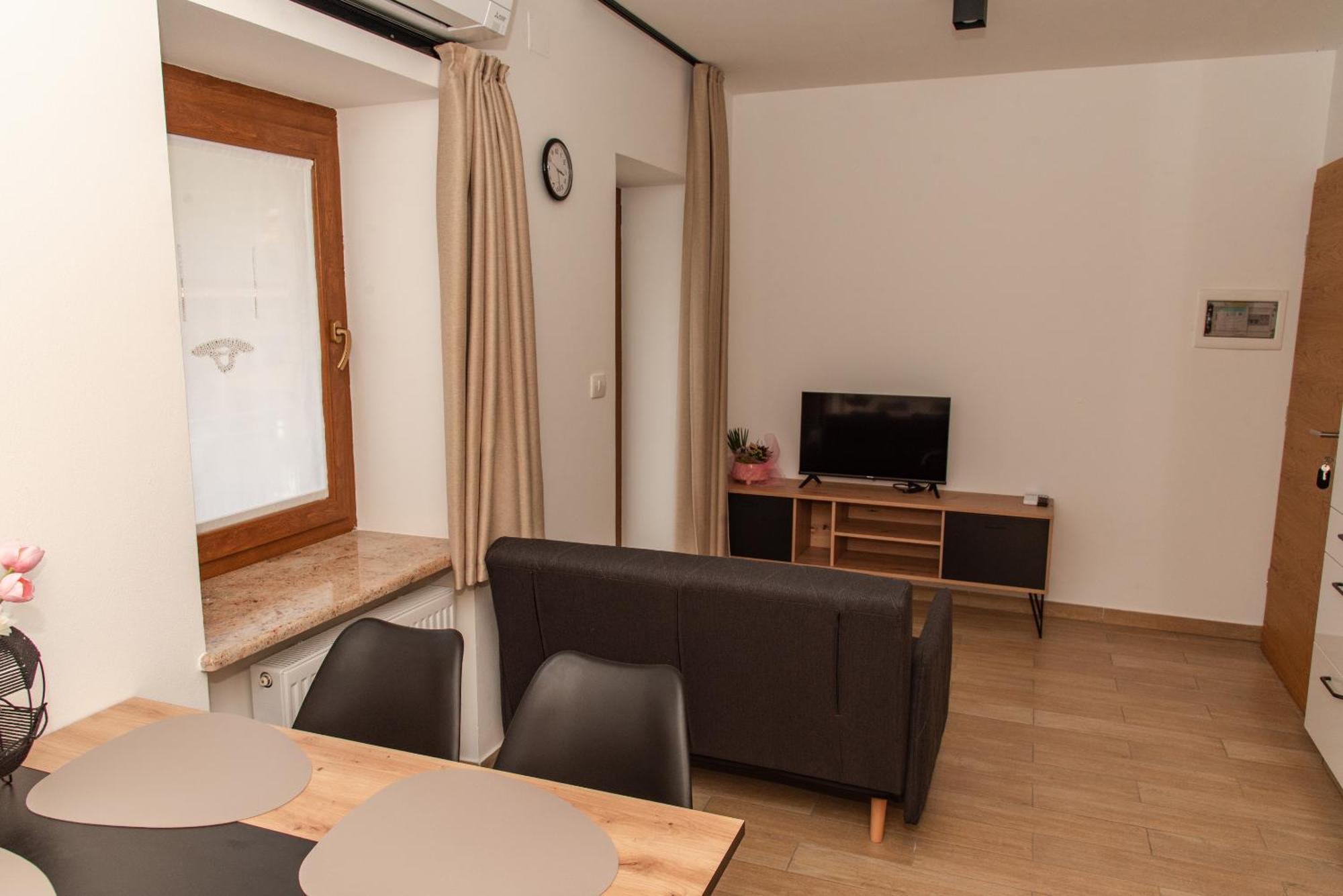 Kanal Apartmaji Tinta מראה חיצוני תמונה